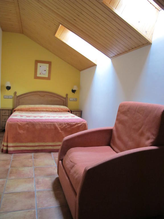 Apartamentos Casa Espanol Broto Zimmer foto